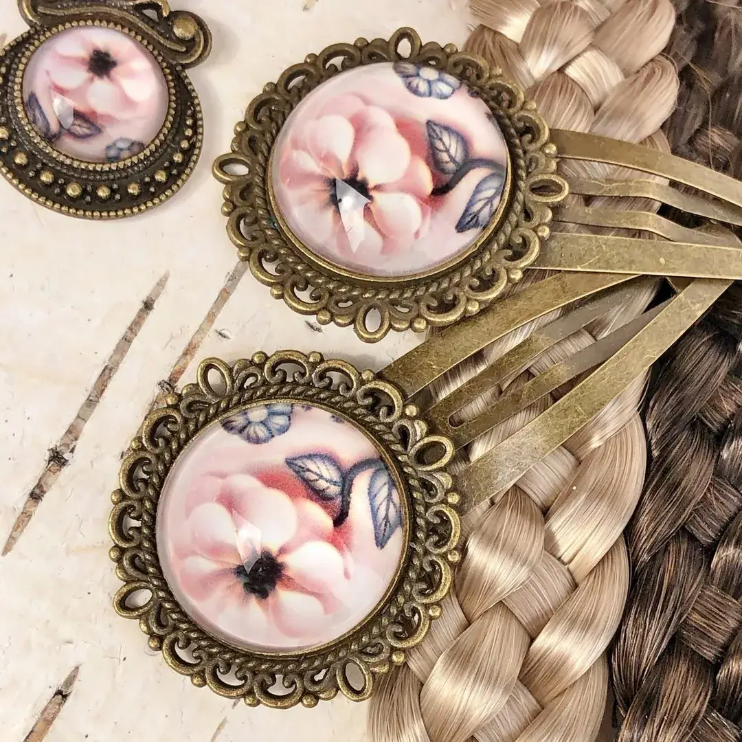 Dirndlschmuck Trachtenschmuck-Set mit Blüte für Damen – Bild 26 – Chiemgauer Heimatwerk Trachten-Onlineshop Dirndlschmuck Trachtenschmuck-Set mit Blüte für Damen - Bild 26 - Chiemgauer Heimatwerk Trachten-Onlineshop