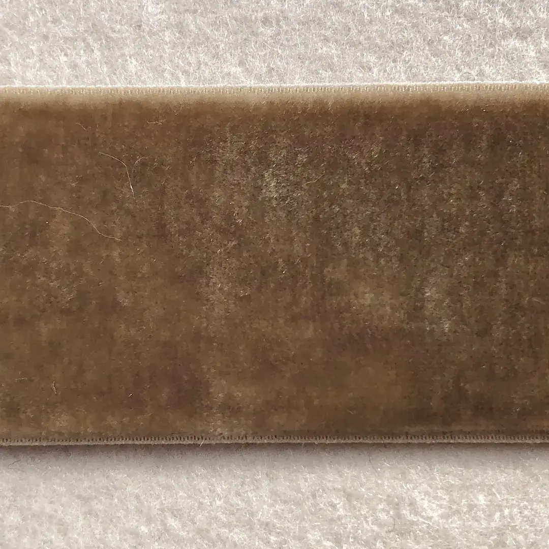 Elastisches Samtband in beige – Bild 8 – Chiemgauer Heimatwerk Trachten-Onlineshop Elastisches Samtband in beige - Bild 8 - Chiemgauer Heimatwerk Trachten-Onlineshop
