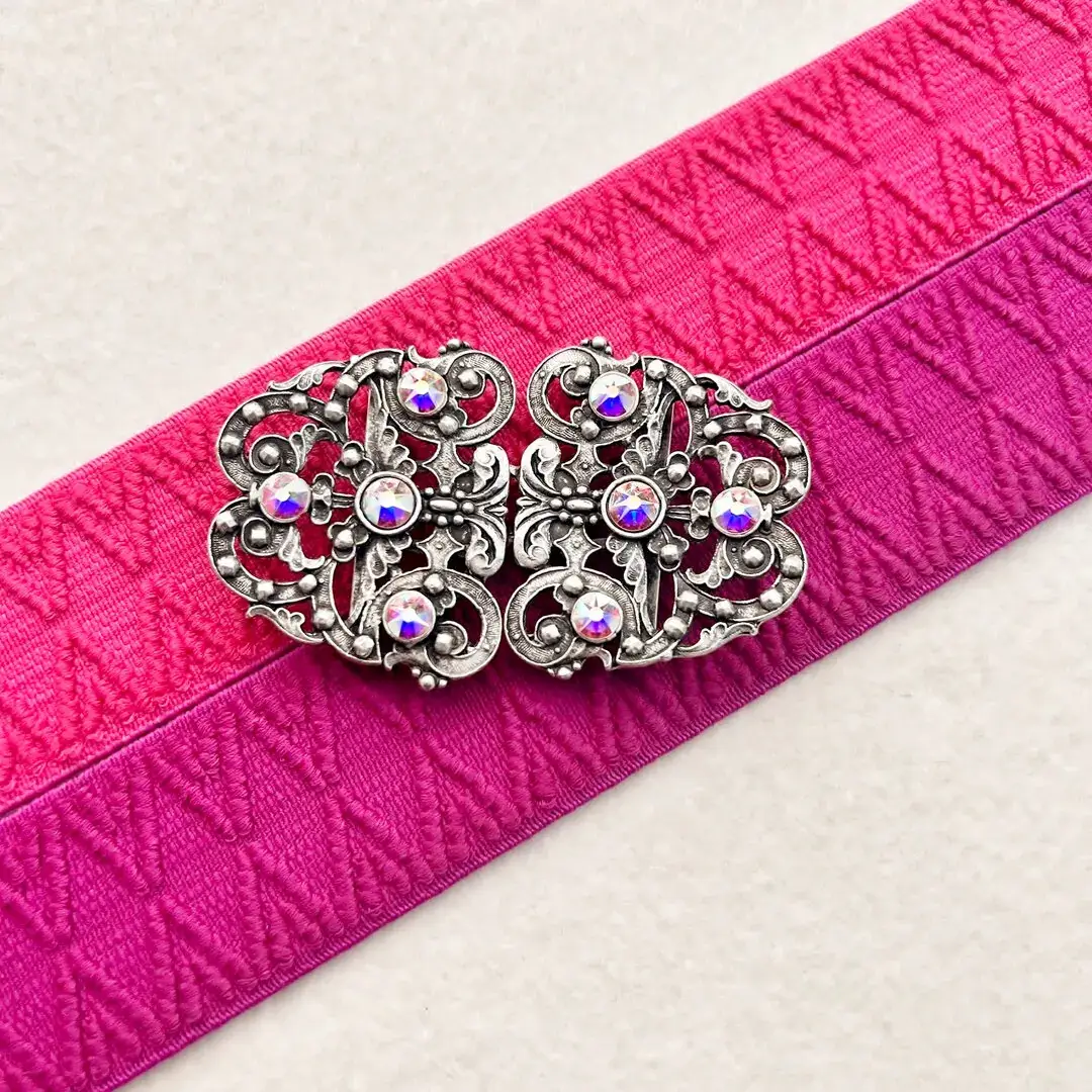 Elastisches Trachtenband in pink – Bild 5 – Chiemgauer Heimatwerk Trachten-Onlineshop Elastisches Trachtenband in pink - Bild 5 - Chiemgauer Heimatwerk Trachten-Onlineshop