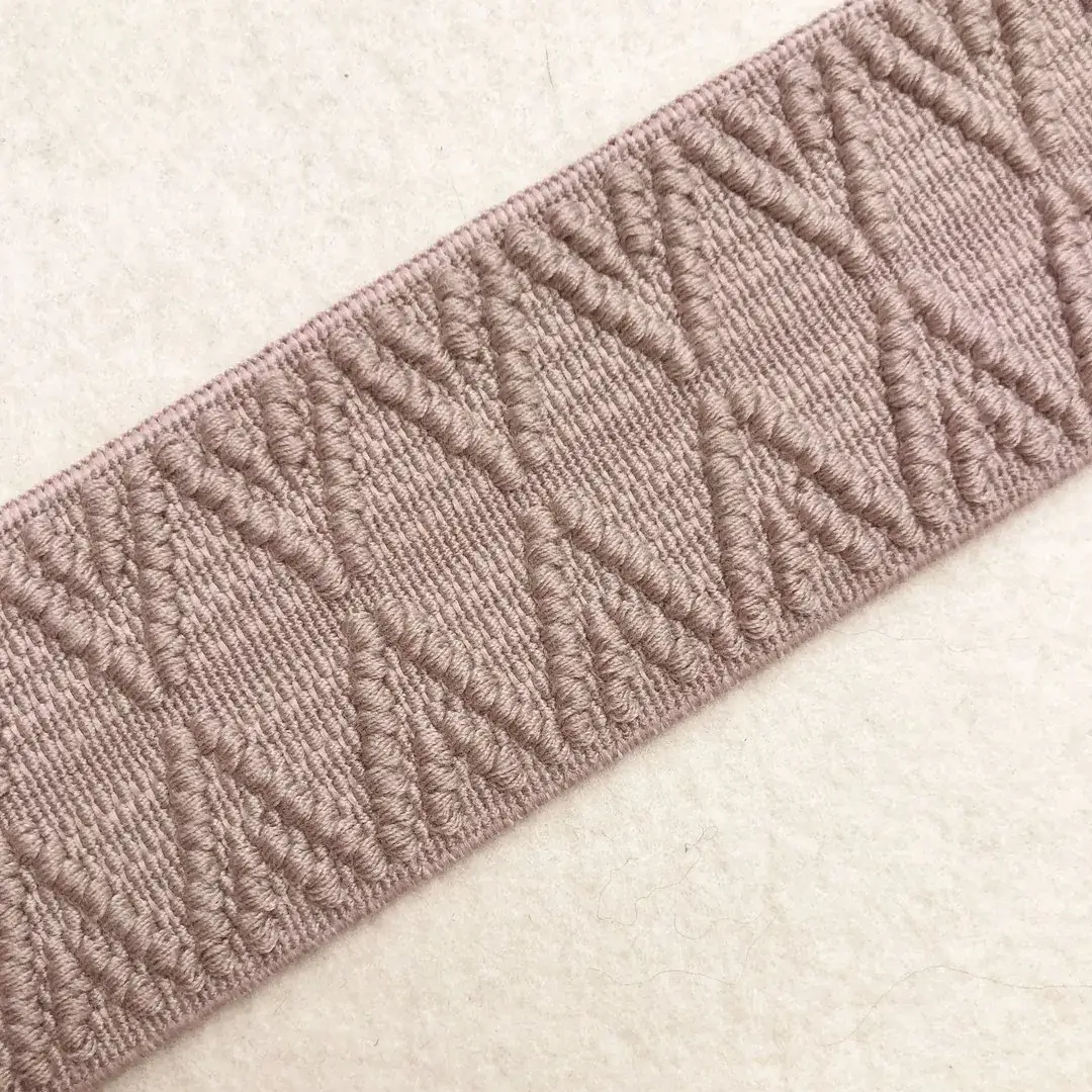 Elastisches Trachtenband in taupe No. 2 – Bild 2 – Chiemgauer Heimatwerk Trachten-Onlineshop Elastisches Trachtenband in taupe No. 2 - Bild 2 - Chiemgauer Heimatwerk Trachten-Onlineshop
