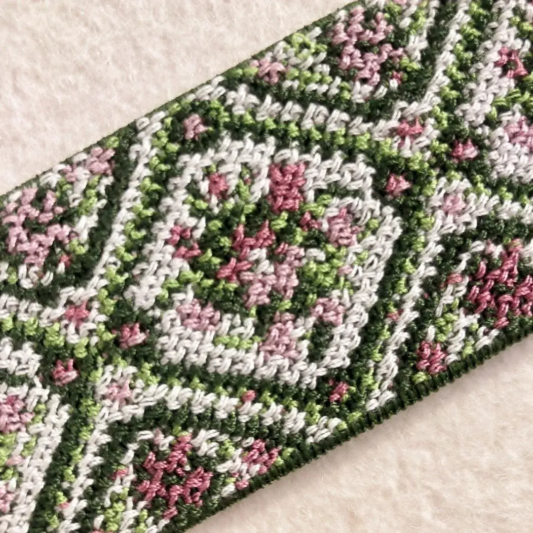 Elastisches Trachtenband mit Rosen altrosa – Bild 10 – Chiemgauer Heimatwerk Trachten-Onlineshop Elastisches Trachtenband mit Rosen altrosa - Bild 10 - Chiemgauer Heimatwerk Trachten-Onlineshop