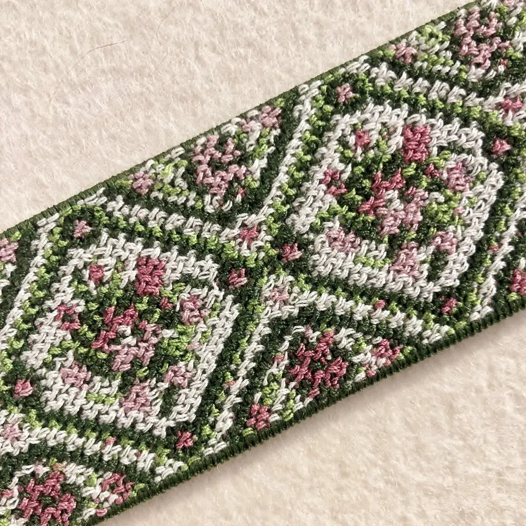 Elastisches Trachtenband mit Rosen altrosa – Bild 7 – Chiemgauer Heimatwerk Trachten-Onlineshop Elastisches Trachtenband mit Rosen altrosa - Bild 7 - Chiemgauer Heimatwerk Trachten-Onlineshop