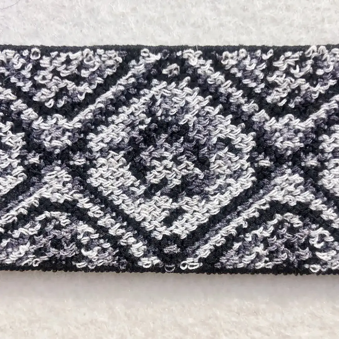 Elastisches Trachtenband mit Rosen grau – Bild 10 – Chiemgauer Heimatwerk Trachten-Onlineshop Elastisches Trachtenband mit Rosen grau - Bild 10 - Chiemgauer Heimatwerk Trachten-Onlineshop