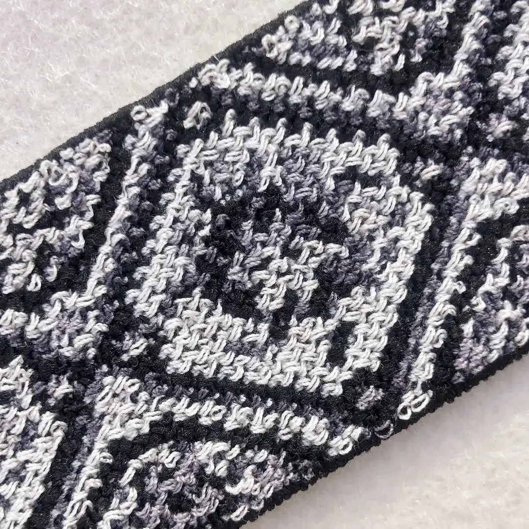 Elastisches Trachtenband mit Rosen grau – Bild 7 – Chiemgauer Heimatwerk Trachten-Onlineshop Elastisches Trachtenband mit Rosen grau - Bild 7 - Chiemgauer Heimatwerk Trachten-Onlineshop
