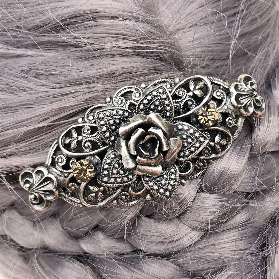 Filigrane Trachten-Haarspange antik-silber No. 7 – Bild 8 – Chiemgauer Heimatwerk Trachten-Onlineshop Filigrane Trachten-Haarspange antik-silber No. 7 - Bild 8 - Chiemgauer Heimatwerk Trachten-Onlineshop