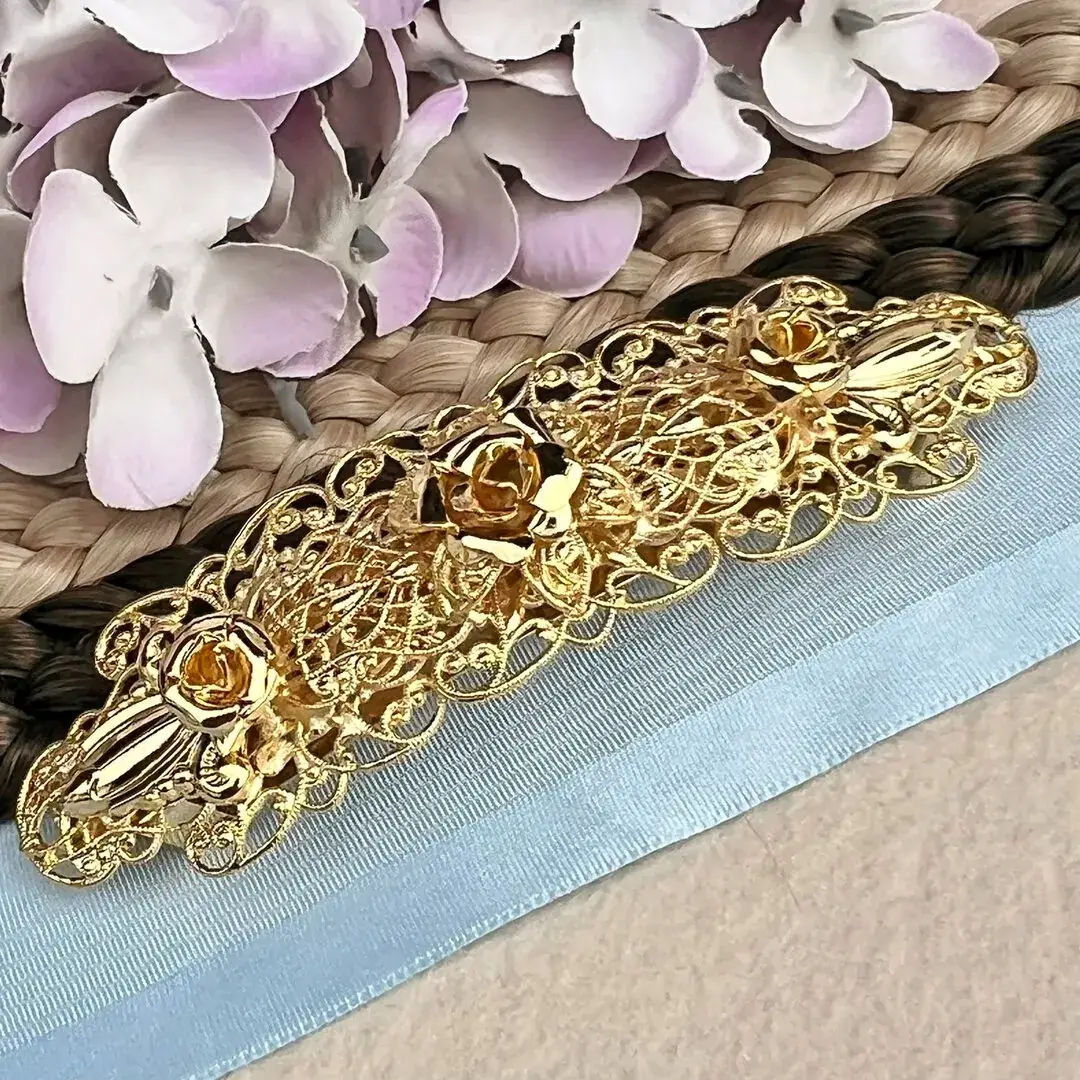 Filigrane Trachten-Haarspange gold No. 12 – Bild 5 – Chiemgauer Heimatwerk Trachten-Onlineshop Filigrane Trachten-Haarspange gold No. 12 - Bild 5 - Chiemgauer Heimatwerk Trachten-Onlineshop