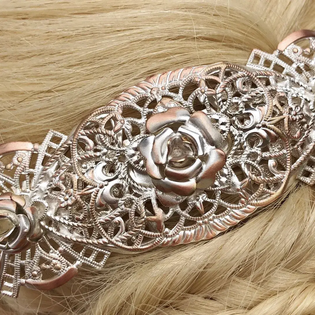 Filigrane Trachten-Haarspange silber-rosé No. 12 – Bild 11 – Chiemgauer Heimatwerk Trachten-Onlineshop Filigrane Trachten-Haarspange silber-rosé No. 12 - Bild 11 - Chiemgauer Heimatwerk Trachten-Onlineshop