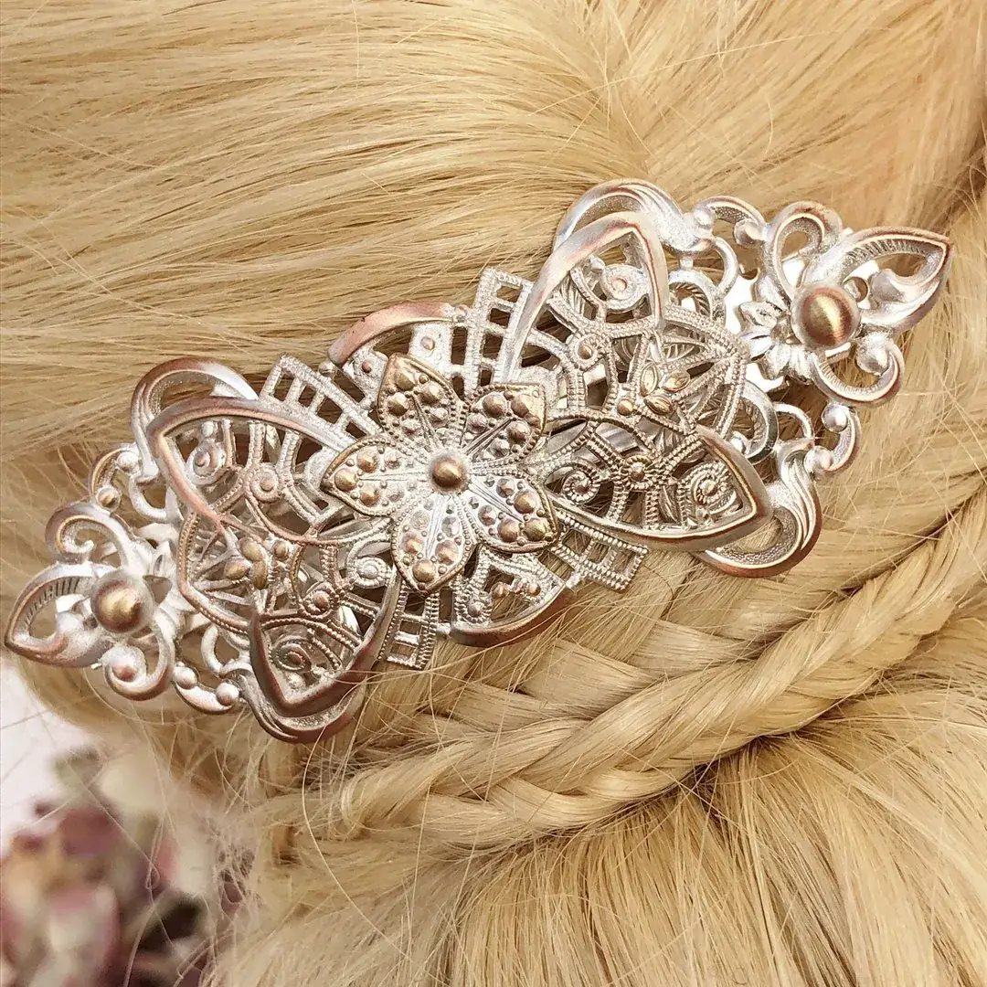 Filigrane Trachten-Haarspange silber-rosé No. 3 – Bild 8 – Chiemgauer Heimatwerk Trachten-Onlineshop Filigrane Trachten-Haarspange silber-rosé No. 3 - Bild 8 - Chiemgauer Heimatwerk Trachten-Onlineshop
