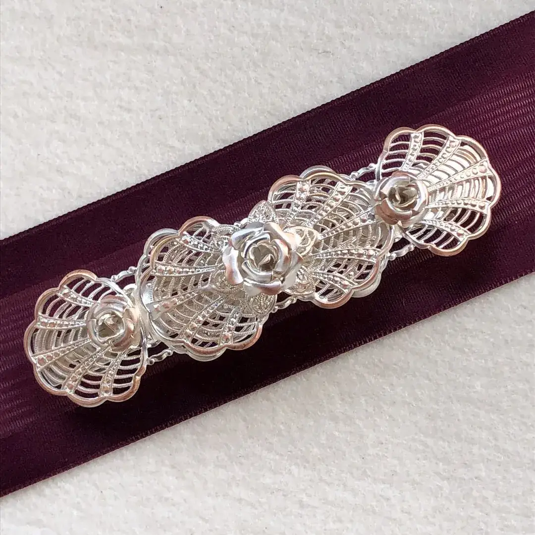 Filigrane Trachten-Haarspange silber-rosé No. 7 – Bild 1 – Chiemgauer Heimatwerk Trachten-Onlineshop Filigrane Trachten-Haarspange silber-rosé No. 7 - Bild 1 - Chiemgauer Heimatwerk Trachten-Onlineshop
