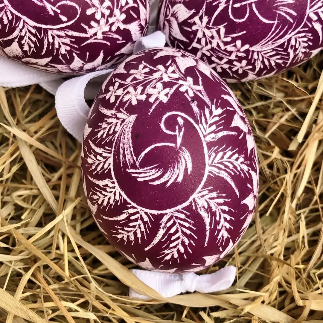 Gekratzte Ostereier mit Kratztechnik rot-violett No. 3 – Bild 12 – Chiemgauer Heimatwerk Trachten-Onlineshop Gekratzte Ostereier mit Kratztechnik rot-violett No. 3 - Bild 12 - Chiemgauer Heimatwerk Trachten-Onlineshop