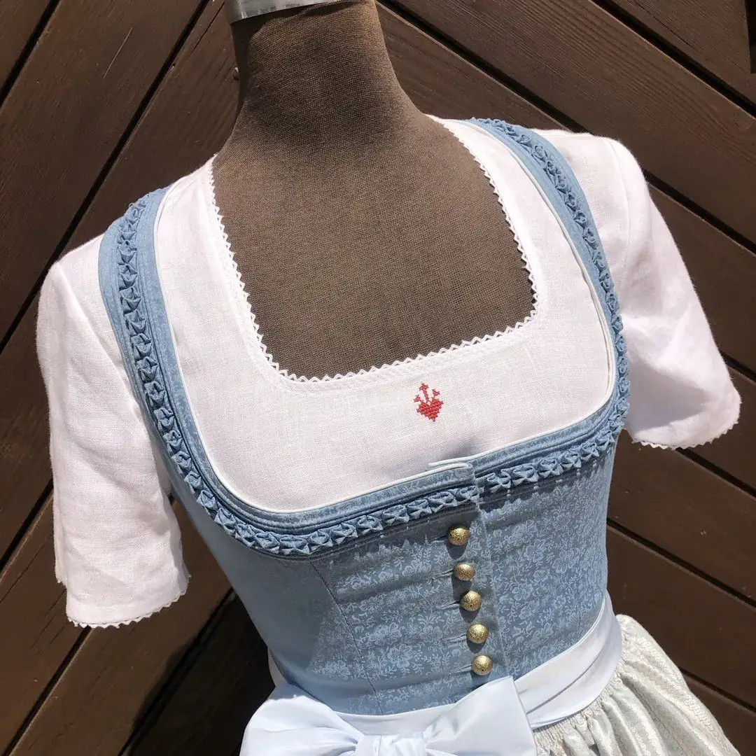 Gössl Dirndlbluse Pfoad aus Leinen – Bild 31 – Chiemgauer Heimatwerk Trachten-Onlineshop Gössl Dirndlbluse Pfoad aus Leinen - Bild 31 - Chiemgauer Heimatwerk Trachten-Onlineshop