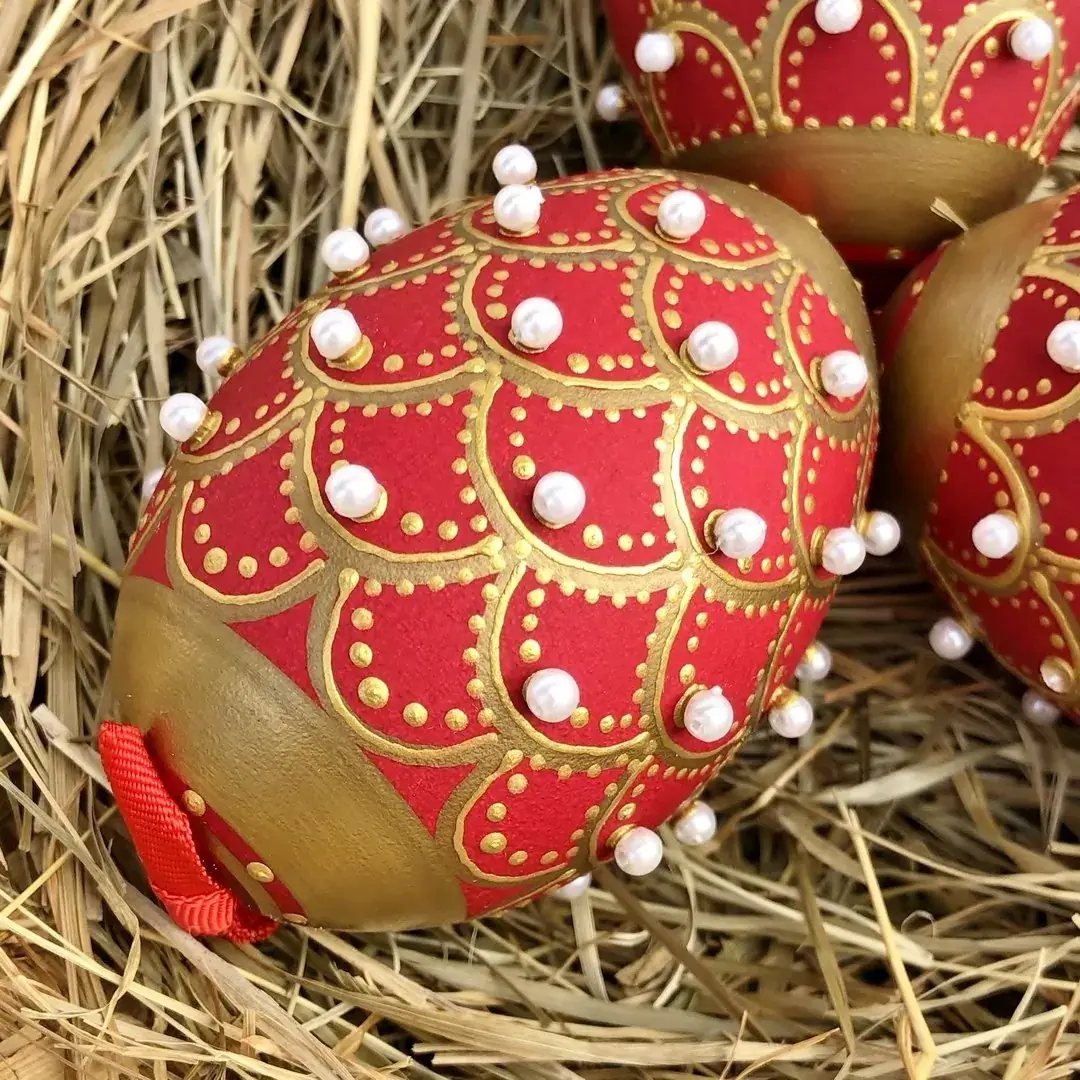 Handbemalte Gänseeier in rot – Bild 13 – Chiemgauer Heimatwerk Trachten-Onlineshop Handbemalte Gänseeier in rot - Bild 13 - Chiemgauer Heimatwerk Trachten-Onlineshop