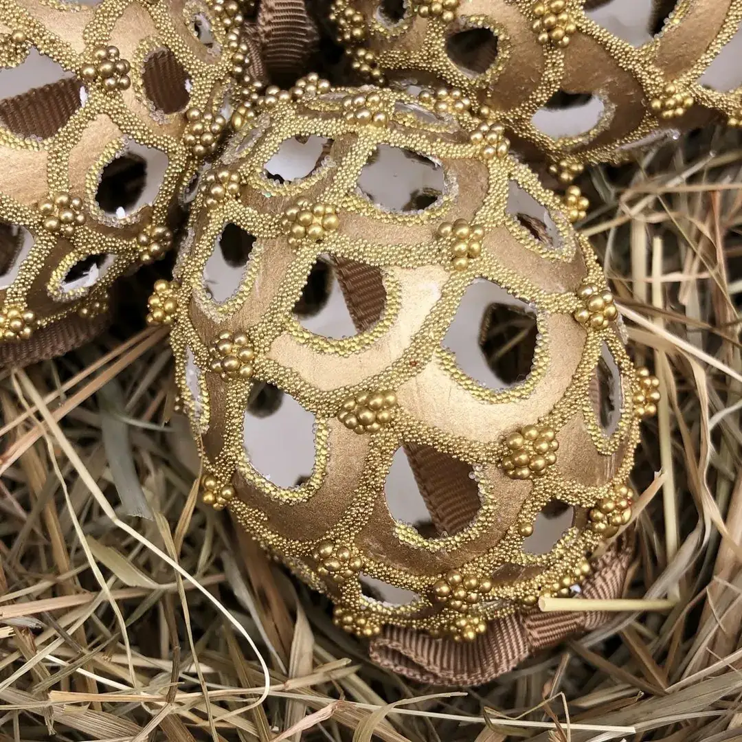 Handbemalte Ostereier in altgold – Bild 12 – Chiemgauer Heimatwerk Trachten-Onlineshop Handbemalte Ostereier in altgold - Bild 12 - Chiemgauer Heimatwerk Trachten-Onlineshop