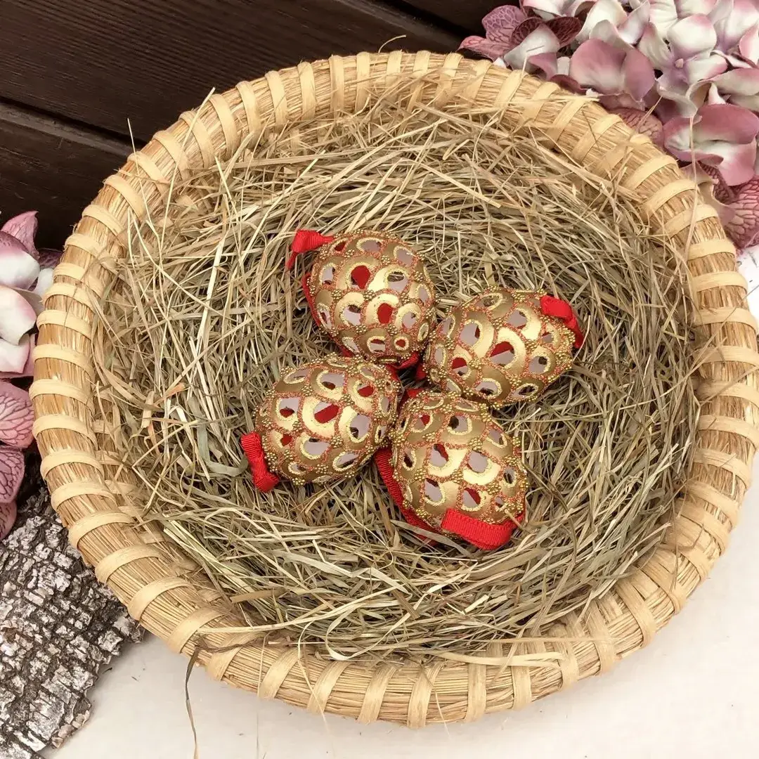 Handbemalte Ostereier mit altgold rot – Bild 2 – Chiemgauer Heimatwerk Trachten-Onlineshop Handbemalte Ostereier mit altgold rot - Bild 2 - Chiemgauer Heimatwerk Trachten-Onlineshop