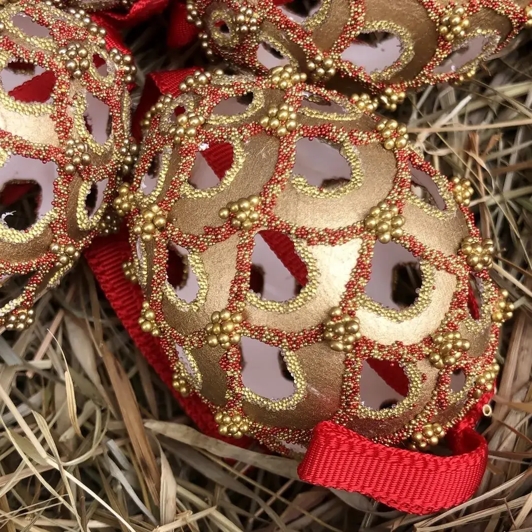 Handbemalte Ostereier mit altgold rot – Bild 21 – Chiemgauer Heimatwerk Trachten-Onlineshop Handbemalte Ostereier mit altgold rot - Bild 21 - Chiemgauer Heimatwerk Trachten-Onlineshop