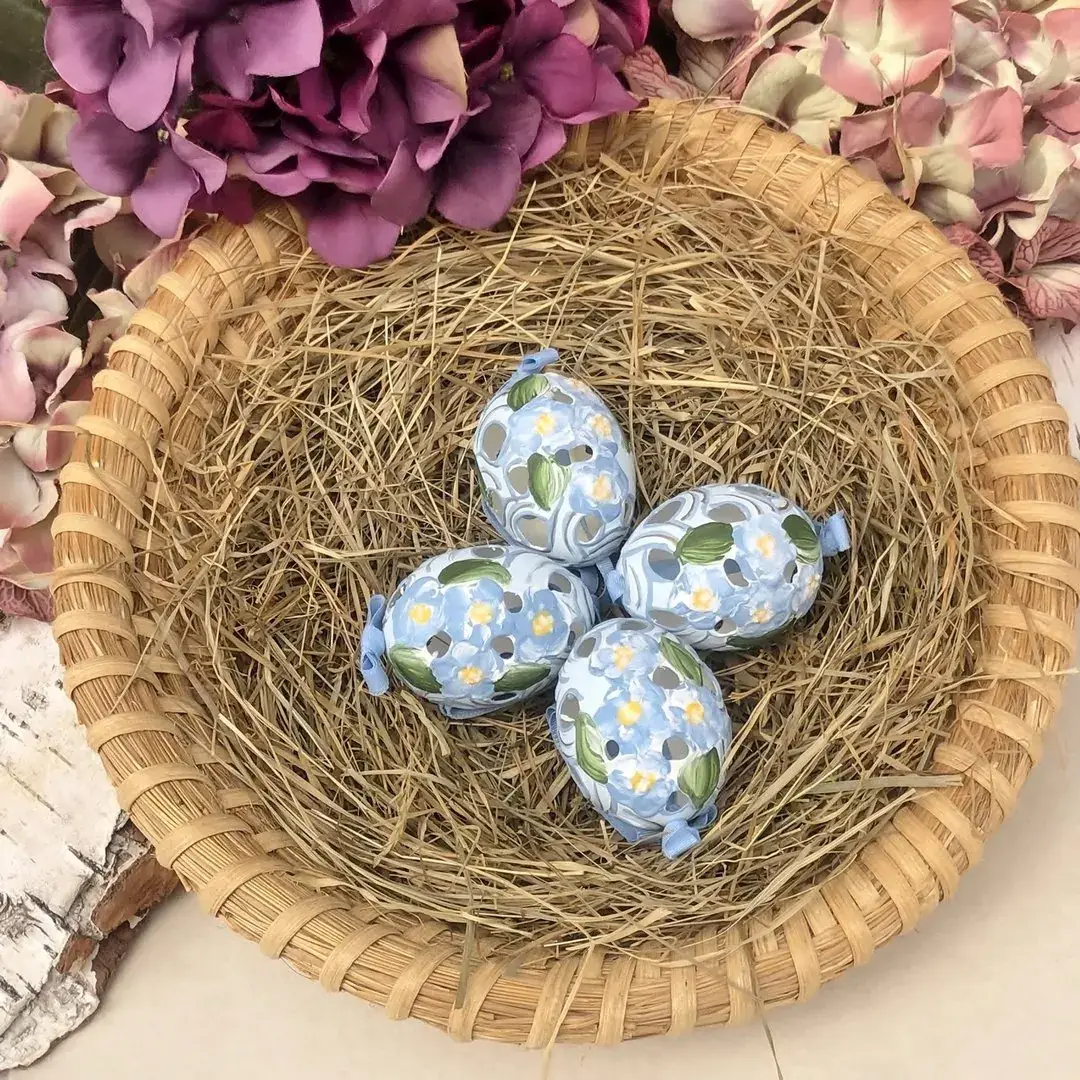 Handbemalte Ostereier mit Blüten blau – Bild 2 – Chiemgauer Heimatwerk Trachten-Onlineshop Handbemalte Ostereier mit Blüten blau - Bild 2 - Chiemgauer Heimatwerk Trachten-Onlineshop