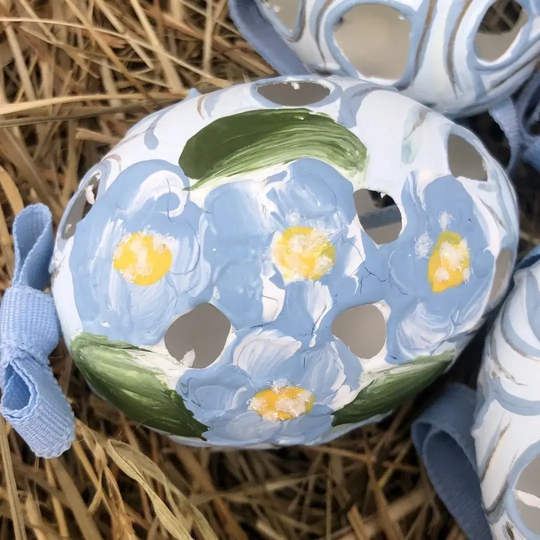 Handbemalte Ostereier mit Blüten blau – Bild 8 – Chiemgauer Heimatwerk Trachten-Onlineshop Handbemalte Ostereier mit Blüten blau - Bild 8 - Chiemgauer Heimatwerk Trachten-Onlineshop