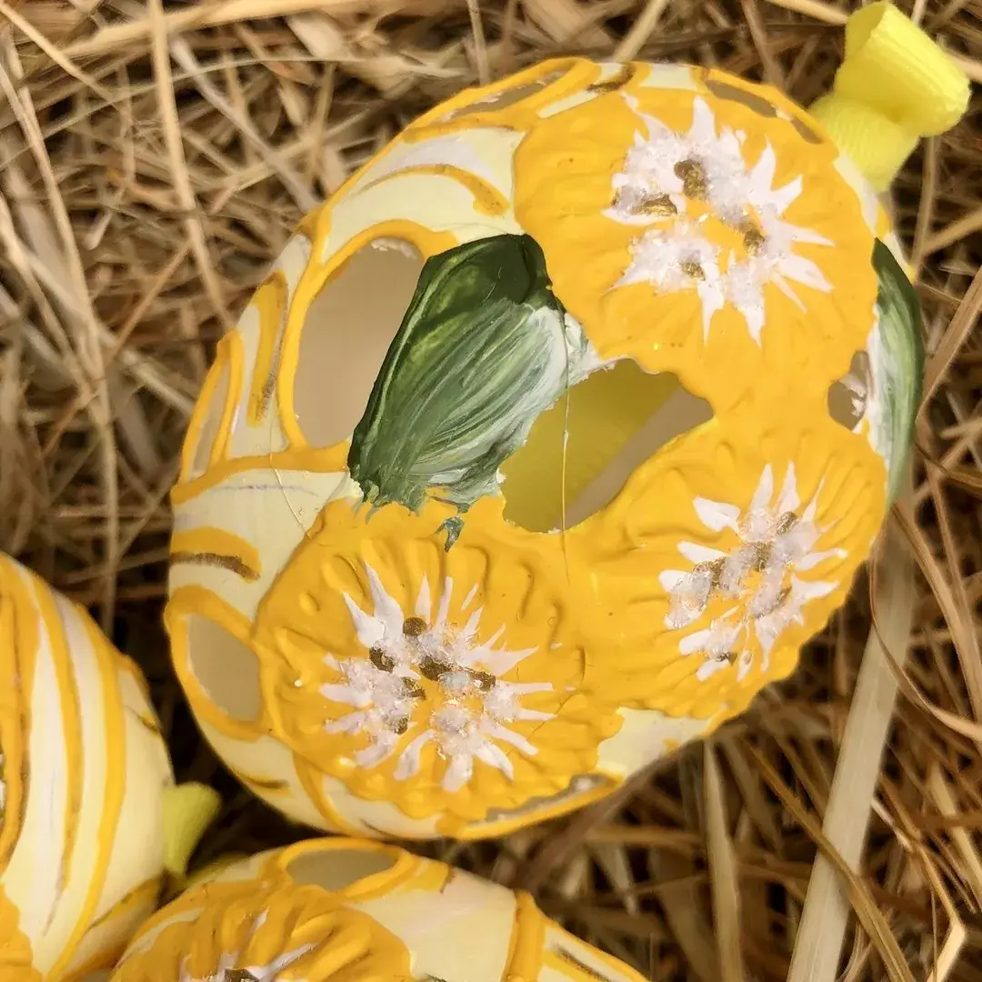 Handbemalte Ostereier mit Blüten gelb – Bild 7 – Chiemgauer Heimatwerk Trachten-Onlineshop Handbemalte Ostereier mit Blüten gelb - Bild 7 - Chiemgauer Heimatwerk Trachten-Onlineshop