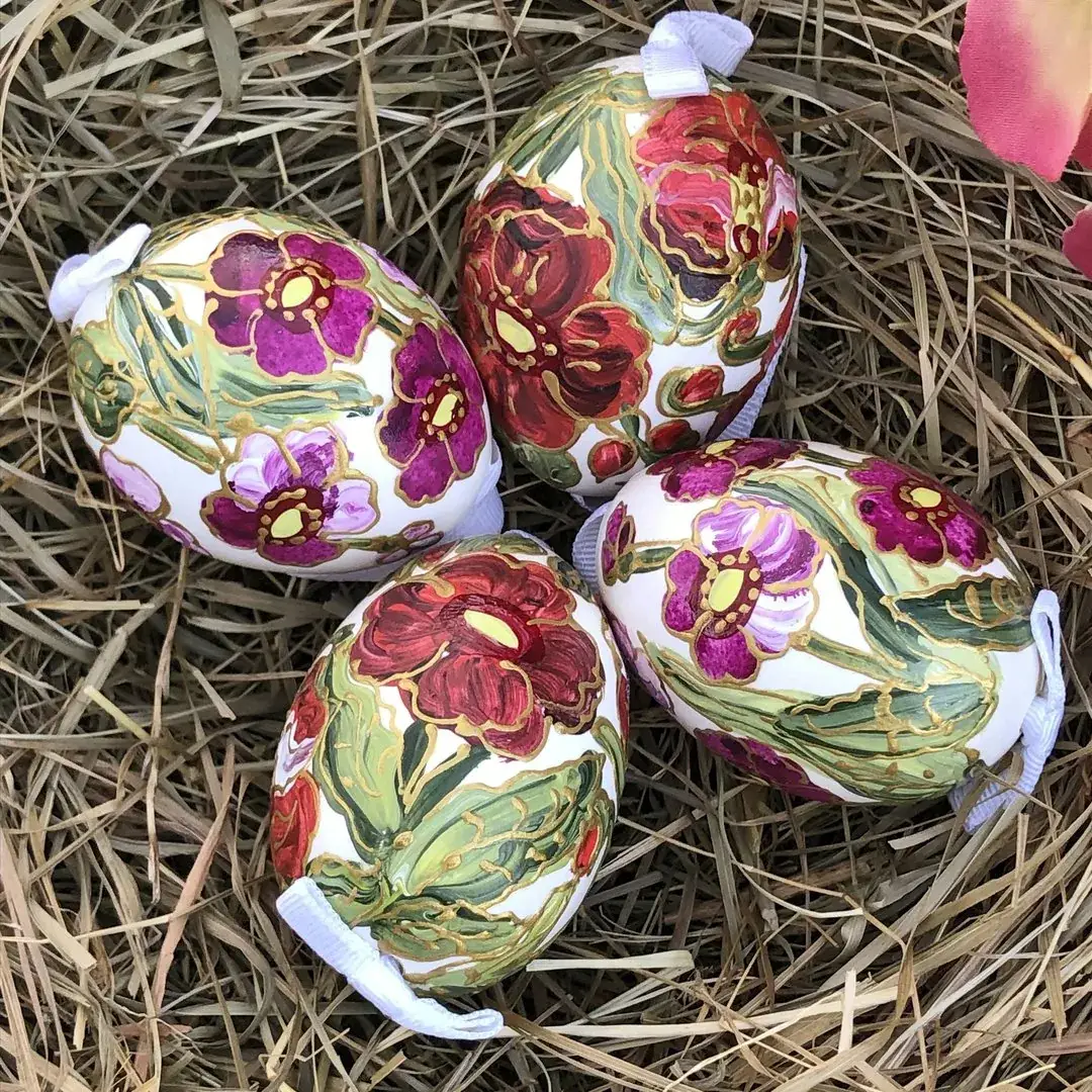 Handbemalte Ostereier mit Blüten weinrot – Bild 11 – Chiemgauer Heimatwerk Trachten-Onlineshop Handbemalte Ostereier mit Blüten weinrot - Bild 11 - Chiemgauer Heimatwerk Trachten-Onlineshop