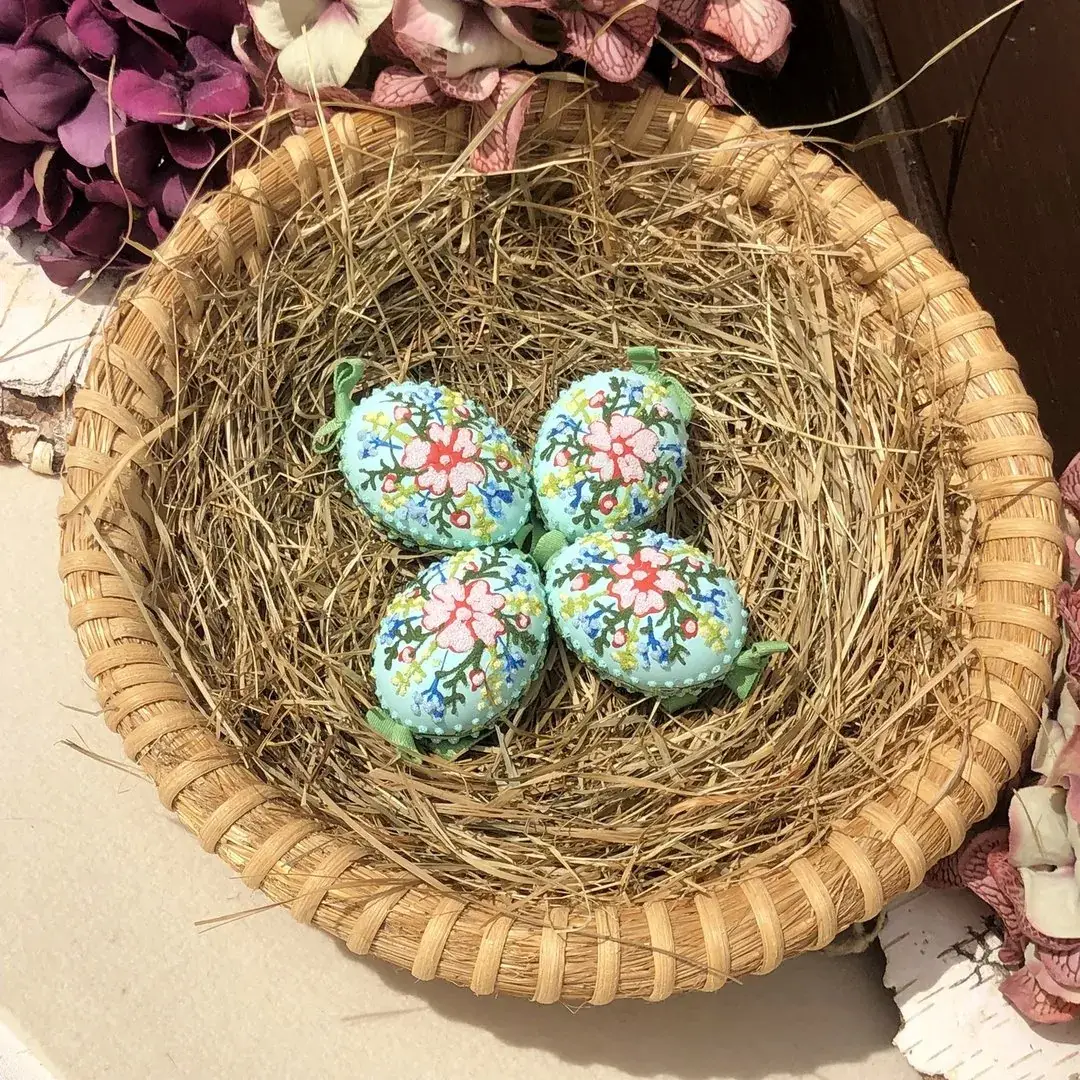 Handbemalte Ostereier mit Blumenstrauß türkis – Bild 2 – Chiemgauer Heimatwerk Trachten-Onlineshop Handbemalte Ostereier mit Blumenstrauß türkis - Bild 2 - Chiemgauer Heimatwerk Trachten-Onlineshop