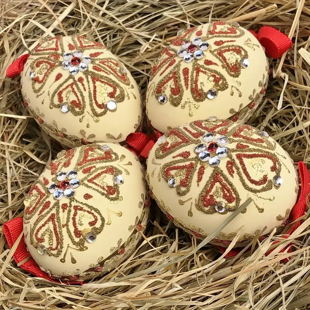 Handbemalte Ostereier mit creme-rot – Bild 16 – Chiemgauer Heimatwerk Trachten-Onlineshop Handbemalte Ostereier mit creme-rot - Bild 16 - Chiemgauer Heimatwerk Trachten-Onlineshop