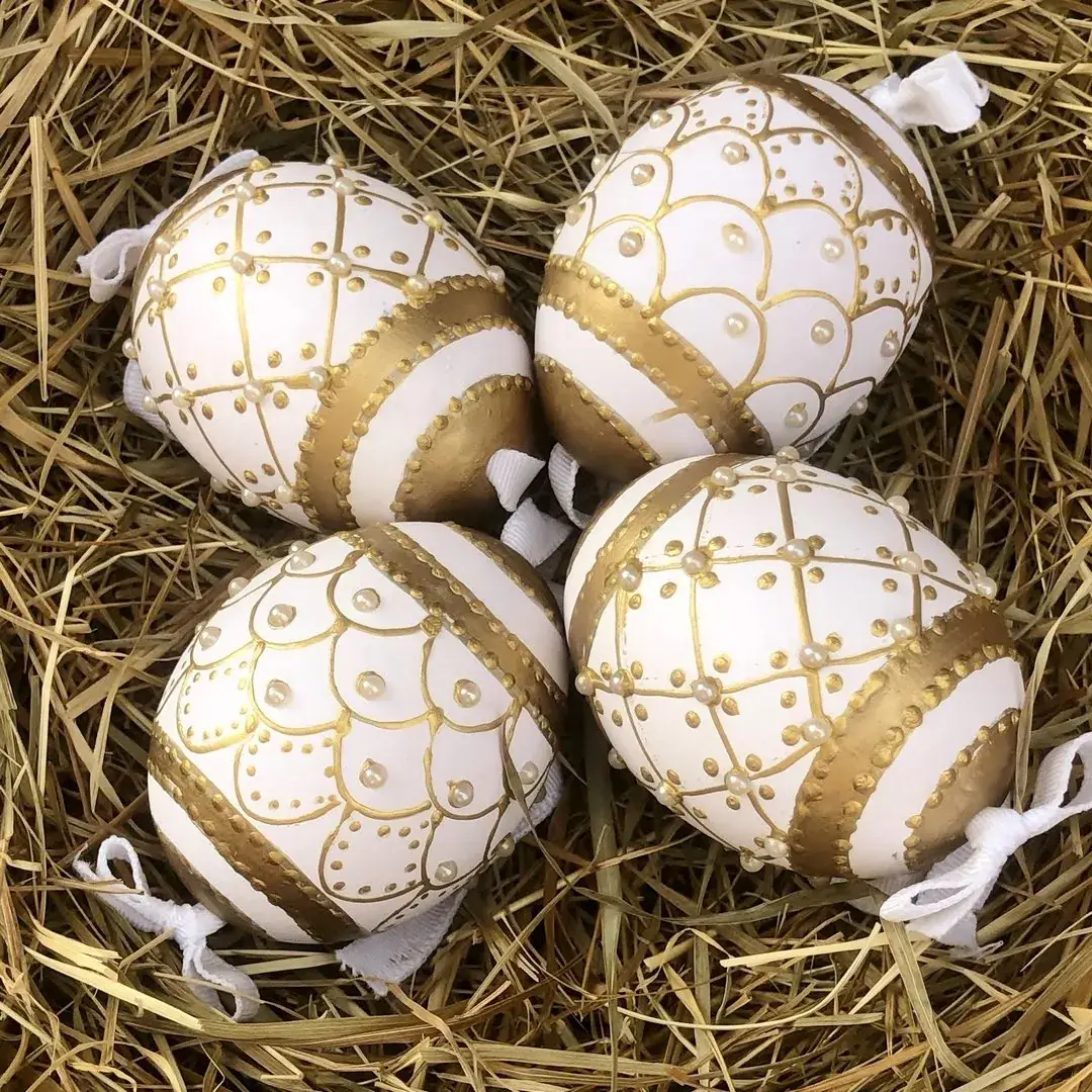 Handbemalte Ostereier mit Fabergé weiß No. 1 – Bild 12 – Chiemgauer Heimatwerk Trachten-Onlineshop Handbemalte Ostereier mit Fabergé weiß No. 1 - Bild 12 - Chiemgauer Heimatwerk Trachten-Onlineshop