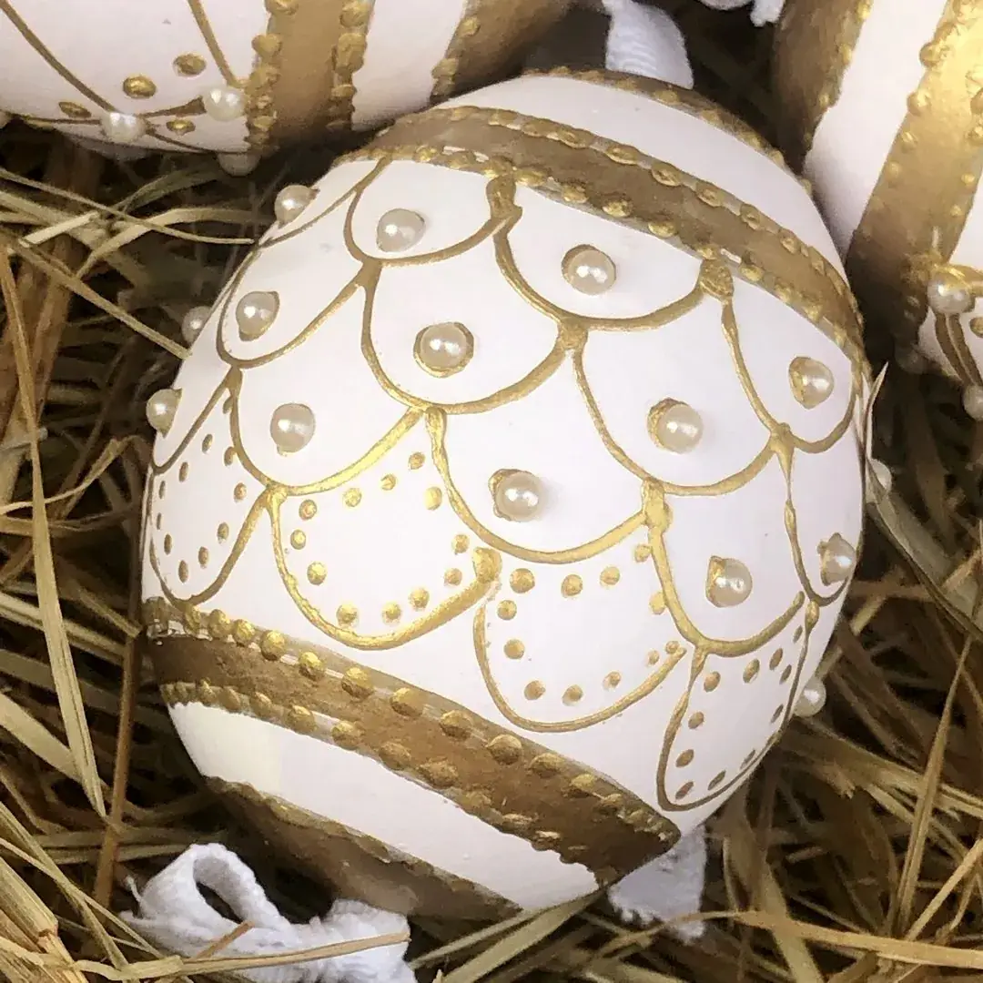 Handbemalte Ostereier mit Fabergé weiß No. 2 – Bild 12 – Chiemgauer Heimatwerk Trachten-Onlineshop Handbemalte Ostereier mit Fabergé weiß No. 2 - Bild 12 - Chiemgauer Heimatwerk Trachten-Onlineshop
