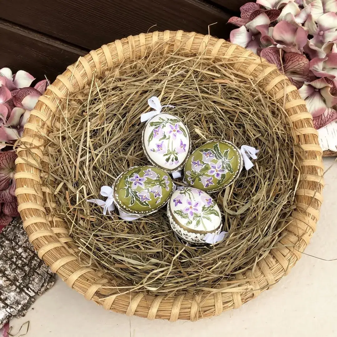Handbemalte Ostereier mit Glockenblume – Bild 2 – Chiemgauer Heimatwerk Trachten-Onlineshop Handbemalte Ostereier mit Glockenblume - Bild 2 - Chiemgauer Heimatwerk Trachten-Onlineshop