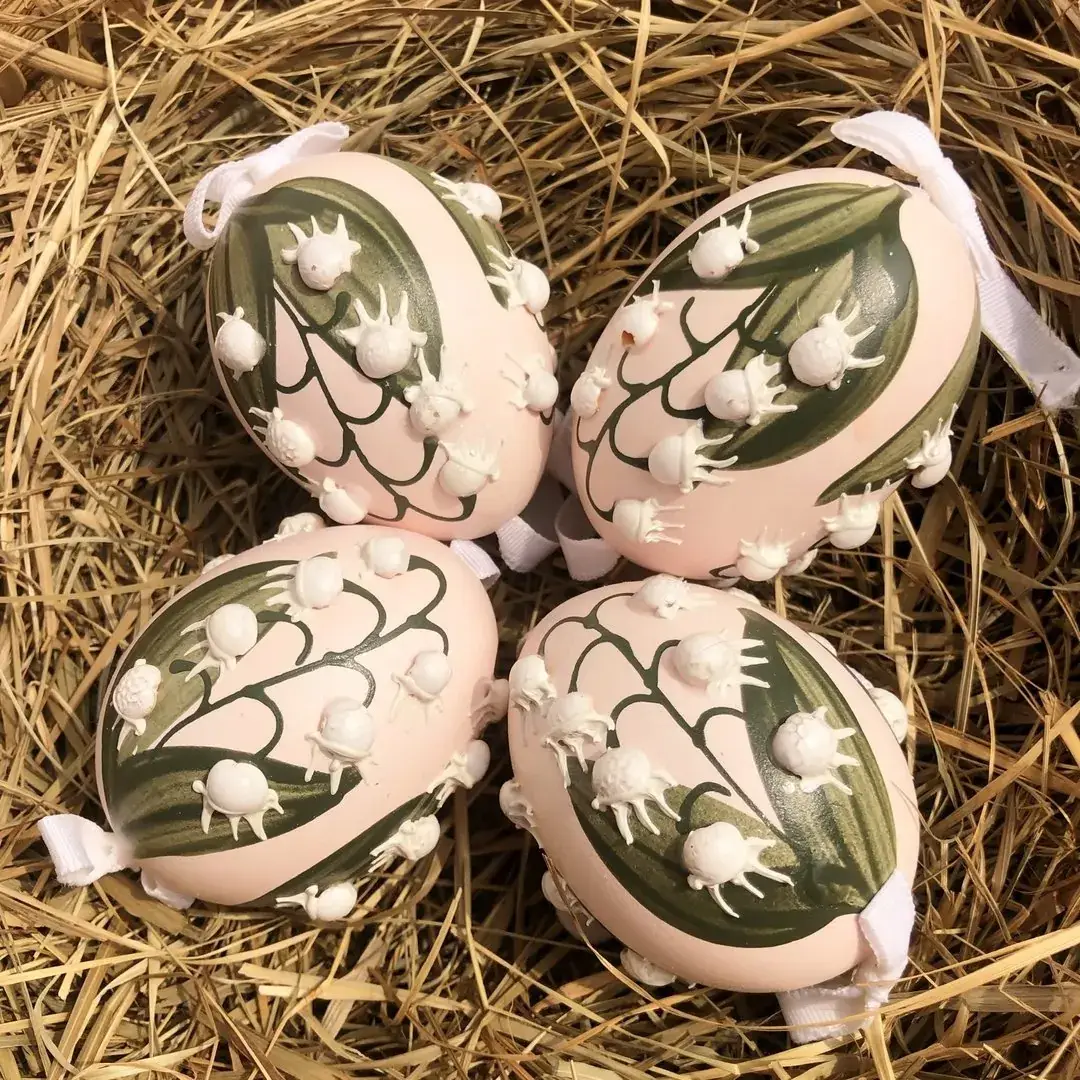 Handbemalte Ostereier mit Maiglöckchen rosa – Bild 1 – Chiemgauer Heimatwerk Trachten-Onlineshop Handbemalte Ostereier mit Maiglöckchen rosa - Bild 1 - Chiemgauer Heimatwerk Trachten-Onlineshop