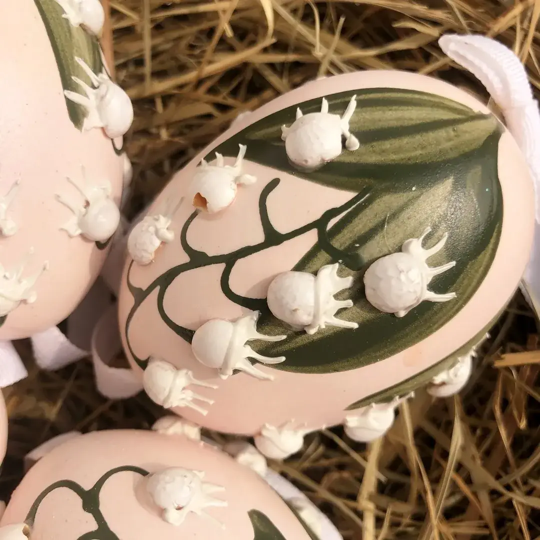 Handbemalte Ostereier mit Maiglöckchen rosa – Bild 9 – Chiemgauer Heimatwerk Trachten-Onlineshop Handbemalte Ostereier mit Maiglöckchen rosa - Bild 9 - Chiemgauer Heimatwerk Trachten-Onlineshop