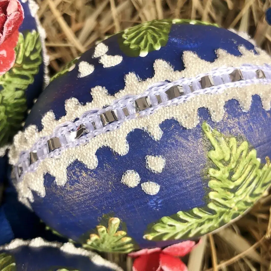 Handbemalte Ostereier mit Röschen royalblau – Bild 13 – Chiemgauer Heimatwerk Trachten-Onlineshop Handbemalte Ostereier mit Röschen royalblau - Bild 13 - Chiemgauer Heimatwerk Trachten-Onlineshop