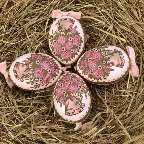 Handbemalte Ostereier mit Rosen burgund – Bild 1 – Chiemgauer Heimatwerk Trachten-Onlineshop Handbemalte Ostereier mit Rosen burgund - Bild 1 - Chiemgauer Heimatwerk Trachten-Onlineshop