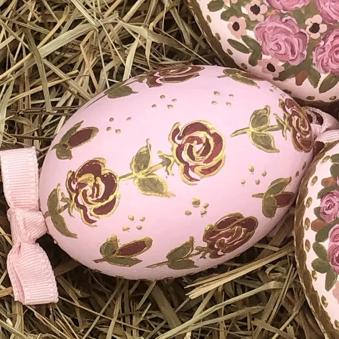 Handbemalte Ostereier mit Rosen burgund – Bild 23 – Chiemgauer Heimatwerk Trachten-Onlineshop Handbemalte Ostereier mit Rosen burgund - Bild 23 - Chiemgauer Heimatwerk Trachten-Onlineshop