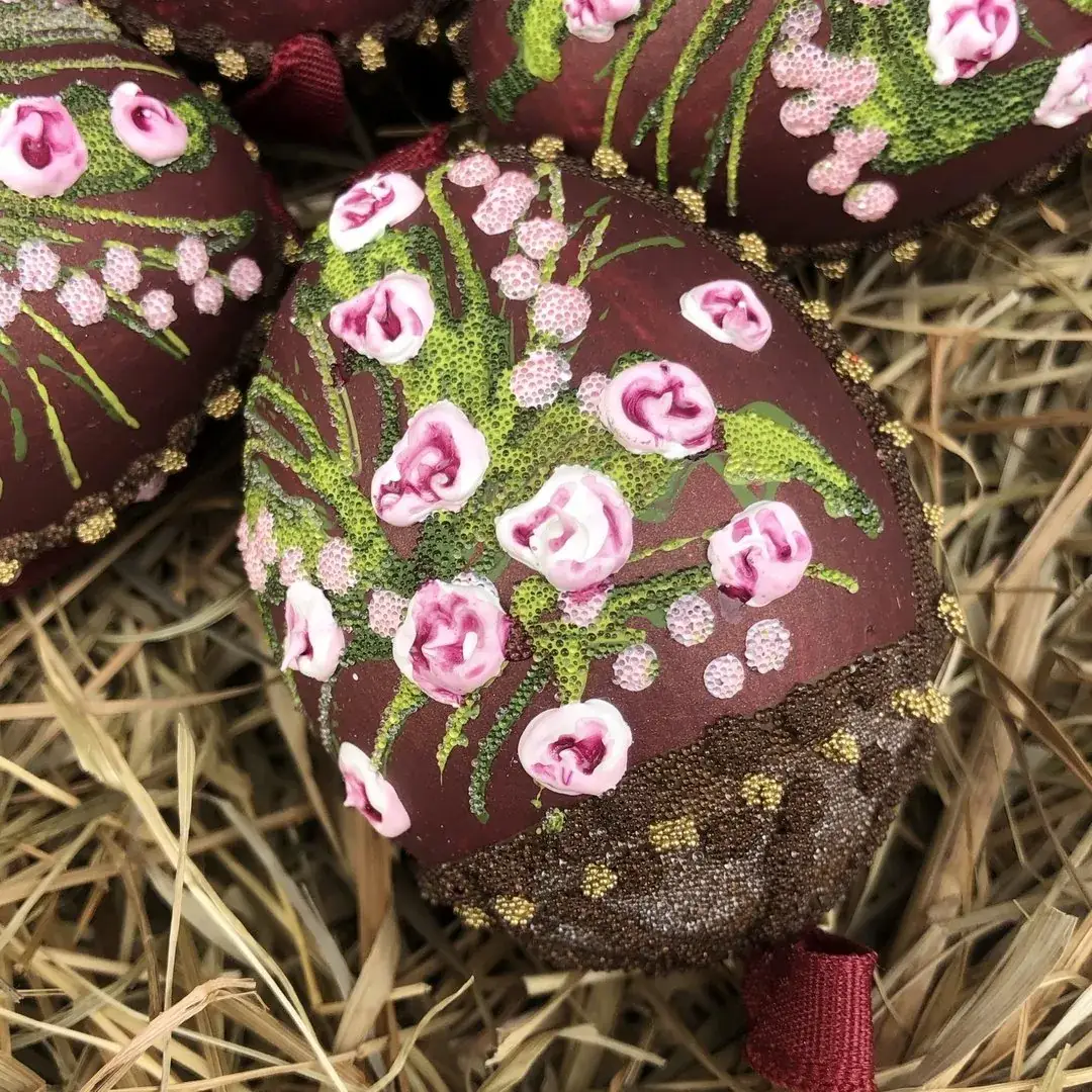 Handbemalte Ostereier mit Rosen burgund No. 2 – Bild 16 – Chiemgauer Heimatwerk Trachten-Onlineshop Handbemalte Ostereier mit Rosen burgund No. 2 - Bild 16 - Chiemgauer Heimatwerk Trachten-Onlineshop