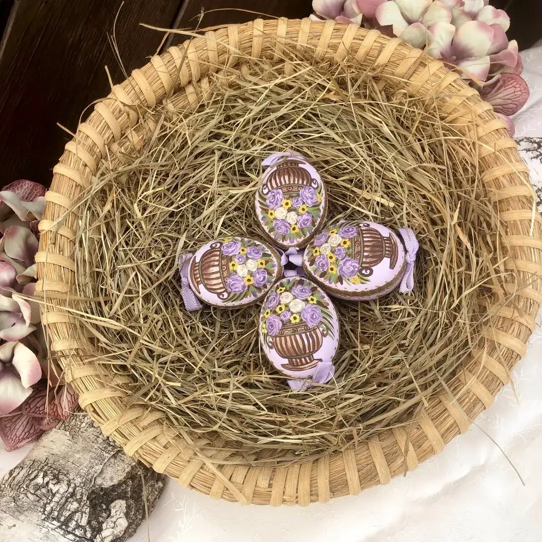 Handbemalte Ostereier mit Rosen flieder – Bild 2 – Chiemgauer Heimatwerk Trachten-Onlineshop Handbemalte Ostereier mit Rosen flieder - Bild 2 - Chiemgauer Heimatwerk Trachten-Onlineshop