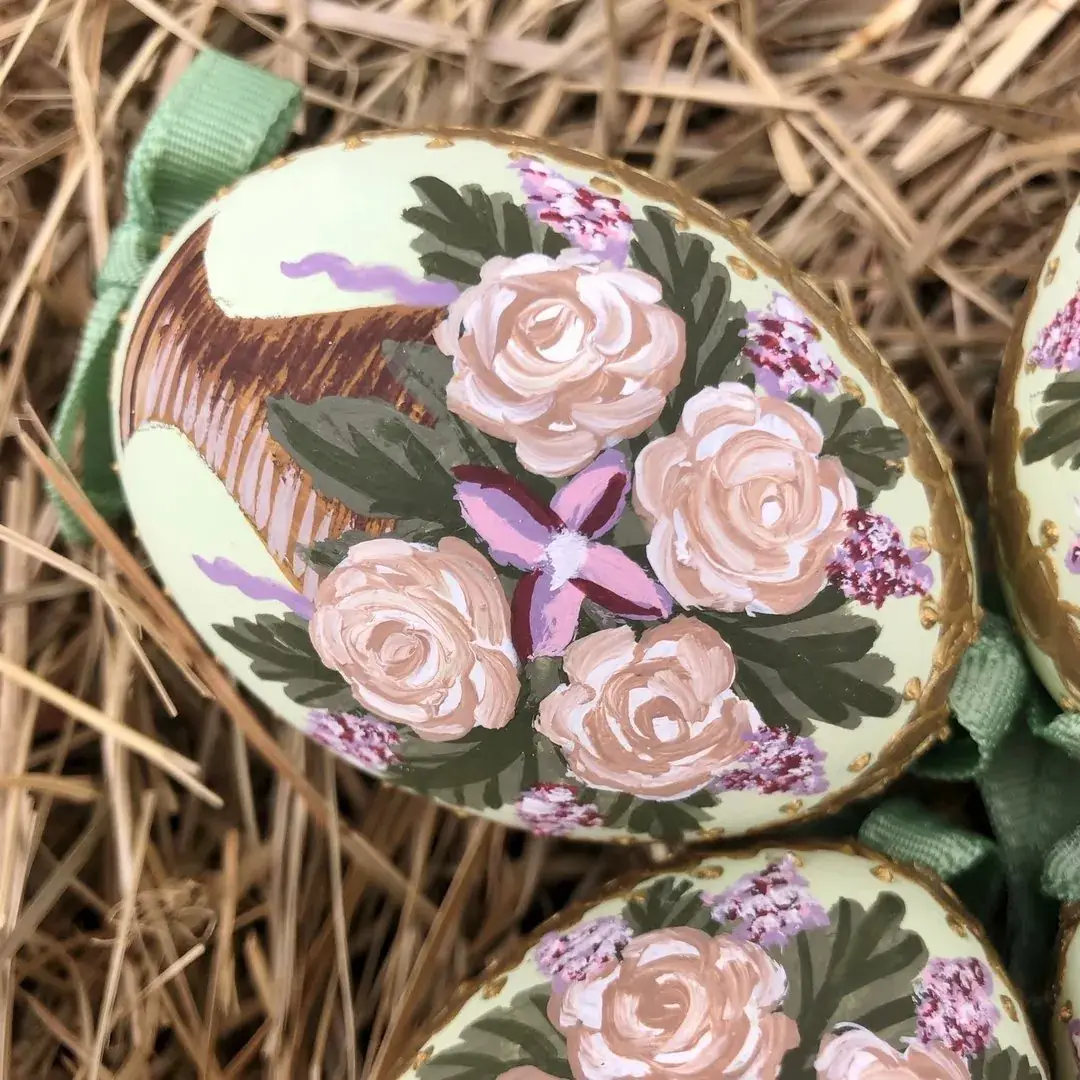Handbemalte Ostereier mit Rosen hellgrün No. 2 – Bild 18 – Chiemgauer Heimatwerk Trachten-Onlineshop Handbemalte Ostereier mit Rosen hellgrün No. 2 - Bild 18 - Chiemgauer Heimatwerk Trachten-Onlineshop