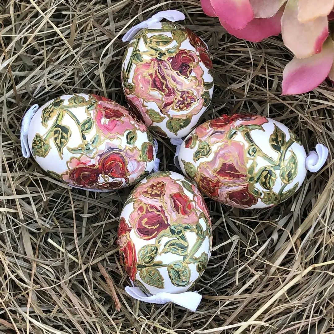 Handbemalte Ostereier mit Rosen No. 1 – Bild 1 – Chiemgauer Heimatwerk Trachten-Onlineshop Handbemalte Ostereier mit Rosen No. 1 - Bild 1 - Chiemgauer Heimatwerk Trachten-Onlineshop
