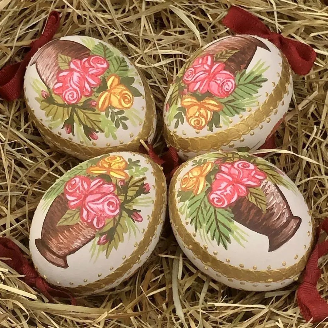 Handbemalte Ostereier mit Rosen rot – Bild 15 – Chiemgauer Heimatwerk Trachten-Onlineshop Handbemalte Ostereier mit Rosen rot - Bild 15 - Chiemgauer Heimatwerk Trachten-Onlineshop