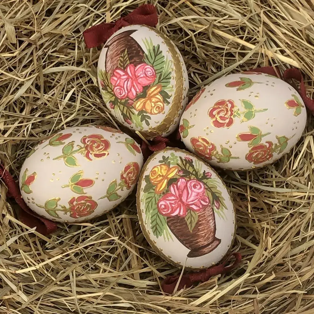 Handbemalte Ostereier mit Rosen rot – Bild 18 – Chiemgauer Heimatwerk Trachten-Onlineshop Handbemalte Ostereier mit Rosen rot - Bild 18 - Chiemgauer Heimatwerk Trachten-Onlineshop