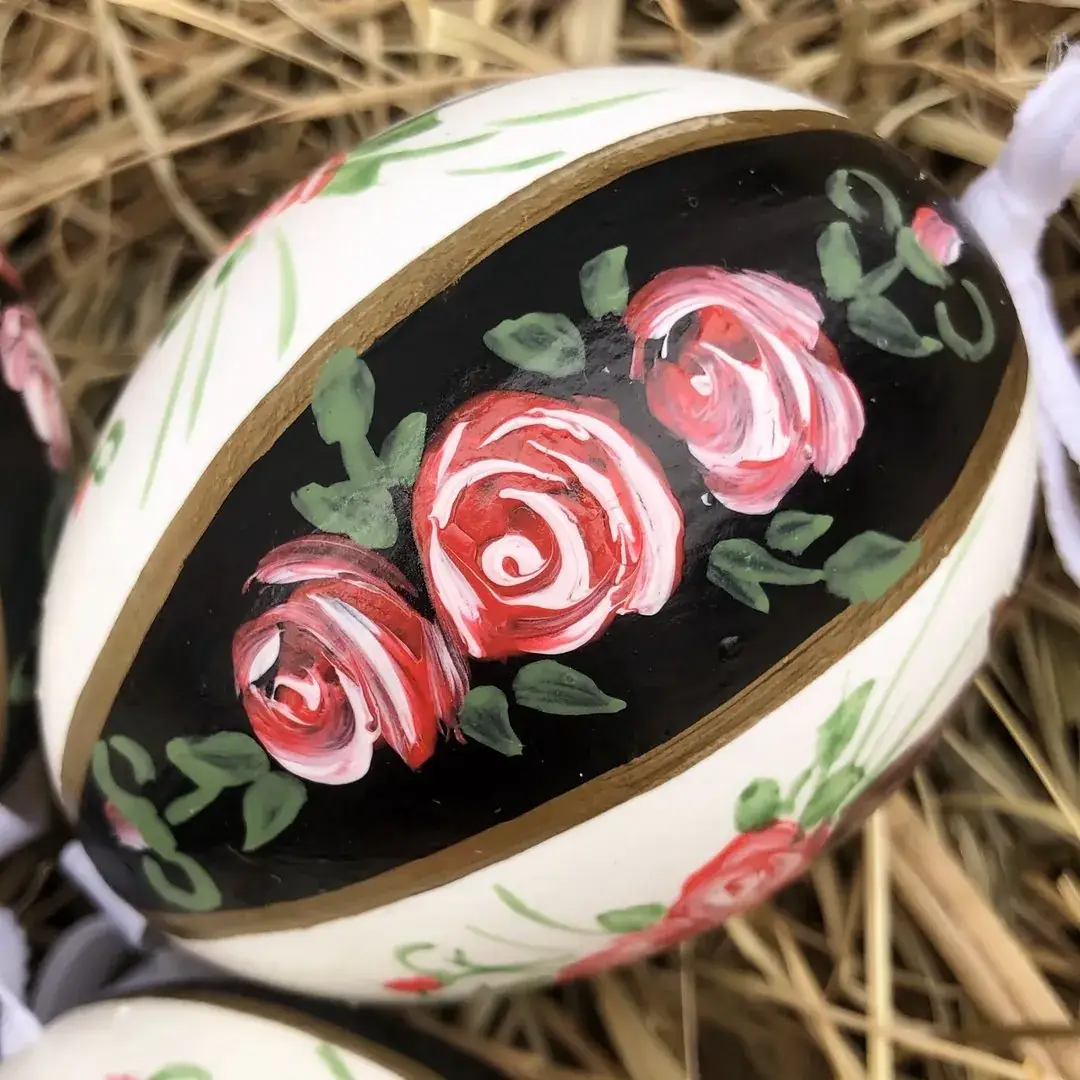Handbemalte Ostereier mit Roserl rot – Bild 18 – Chiemgauer Heimatwerk Trachten-Onlineshop Handbemalte Ostereier mit Roserl rot - Bild 18 - Chiemgauer Heimatwerk Trachten-Onlineshop