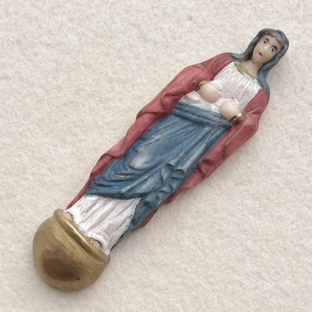 Madonna auf Sockel handgefertigte Wachsmodel für Klosterarbeit – Bild 2 – Chiemgauer Heimatwerk Trachten-Onlineshop Madonna auf Sockel handgefertigte Wachsmodel für Klosterarbeit - Bild 2 - Chiemgauer Heimatwerk Trachten-Onlineshop