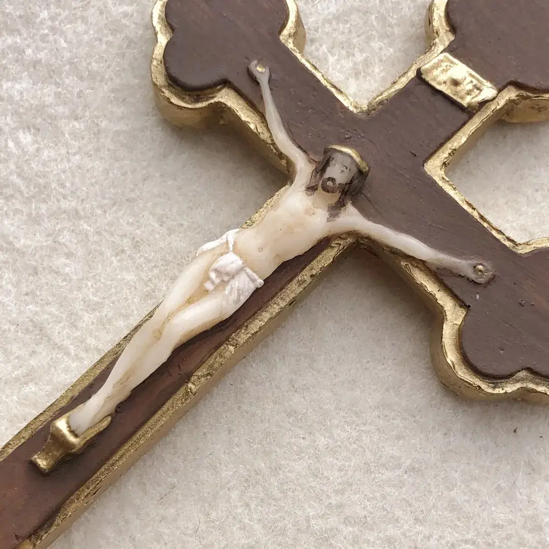Kreuz barock handgefertigte Wachsmodel für Klosterarbeit – Bild 9 – Chiemgauer Heimatwerk Trachten-Onlineshop Kreuz barock handgefertigte Wachsmodel für Klosterarbeit - Bild 9 - Chiemgauer Heimatwerk Trachten-Onlineshop