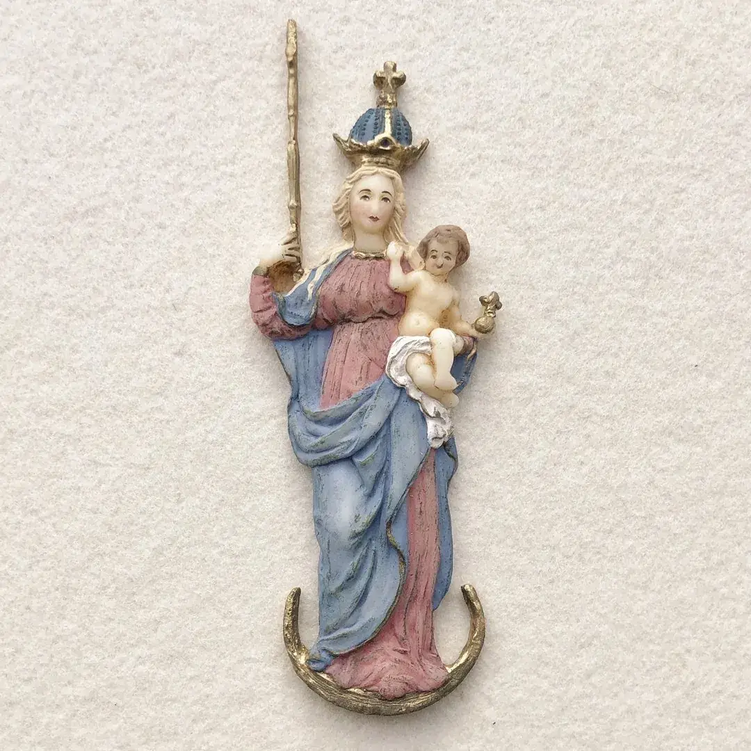 Patrona Bavaria handgefertigte Wachsmodel für Klosterarbeit – Bild 1 – Chiemgauer Heimatwerk Trachten-Onlineshop Patrona Bavaria handgefertigte Wachsmodel für Klosterarbeit - Bild 1 - Chiemgauer Heimatwerk Trachten-Onlineshop