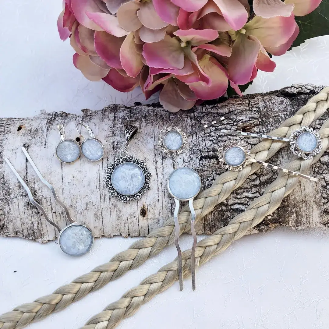 Trachtenschmuck für Damen mit Rosen No. 259 – Bild 11 – Chiemgauer Heimatwerk traditioneller Trachten-Onlineshop Trachtenschmuck für Damen mit Rosen No. 259 - Bild 11 - Chiemgauer Heimatwerk traditioneller Trachten-Onlineshop