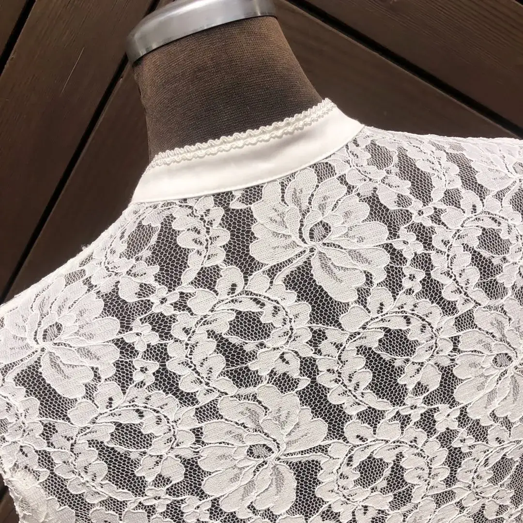 Hochgeschlossene Waldorff Dirndlbluse creme No. 1 – Bild 7 – Chiemgauer Heimatwerk Trachten-Onlineshop Hochgeschlossene Waldorff Dirndlbluse creme No. 1 - Bild 7 - Chiemgauer Heimatwerk Trachten-Onlineshop