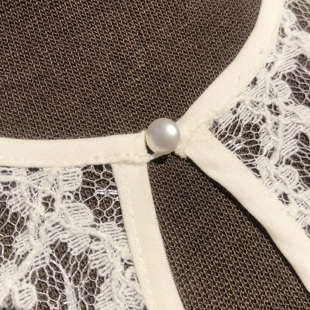 Hochgeschlossene Waldorff Dirndlbluse creme No. 2 – Bild 45 – Chiemgauer Heimatwerk Trachten-Onlineshop Hochgeschlossene Waldorff Dirndlbluse creme No. 2 - Bild 45 - Chiemgauer Heimatwerk Trachten-Onlineshop
