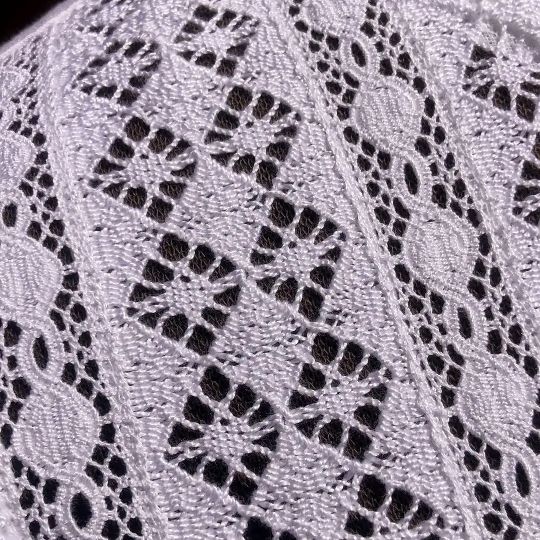 Hochgeschlossene Waldorff Dirndlbluse kurzarm No. 3 – Bild 20 – Chiemgauer Heimatwerk Trachten-Onlineshop Hochgeschlossene Waldorff Dirndlbluse kurzarm No. 3 - Bild 20 - Chiemgauer Heimatwerk Trachten-Onlineshop