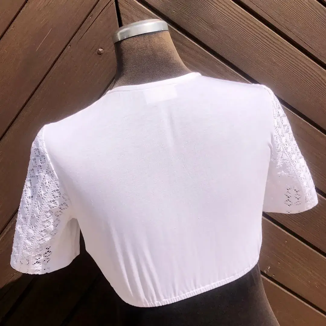 Hochgeschlossene Waldorff Dirndlbluse kurzarm No. 3 – Bild 65 – Chiemgauer Heimatwerk Trachten-Onlineshop Hochgeschlossene Waldorff Dirndlbluse kurzarm No. 3 - Bild 65 - Chiemgauer Heimatwerk Trachten-Onlineshop