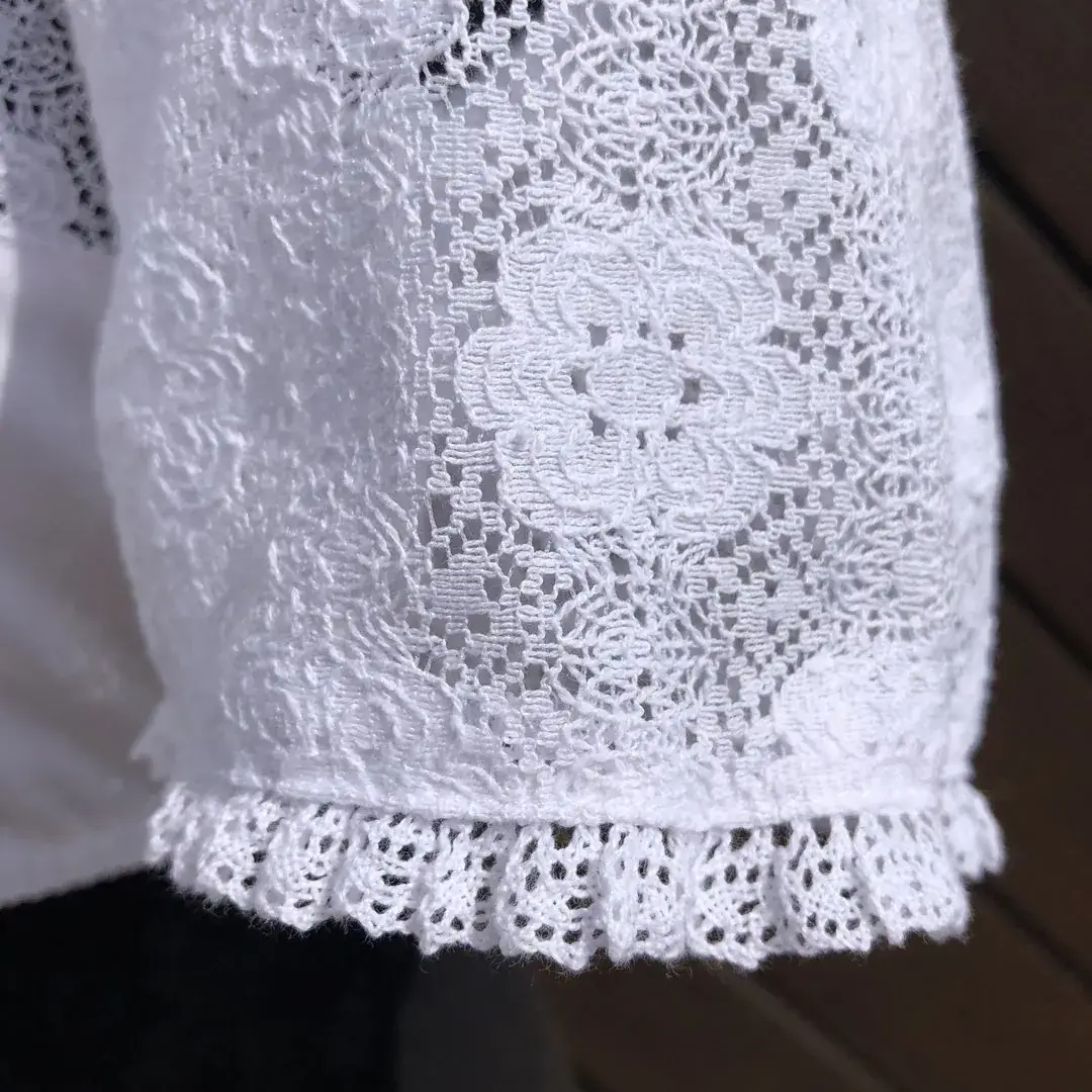 Hochgeschlossene Waldorff Dirndlbluse kurzarm No. 6 – Bild 36 – Chiemgauer Heimatwerk Trachten-Onlineshop Hochgeschlossene Waldorff Dirndlbluse kurzarm No. 6 - Bild 36 - Chiemgauer Heimatwerk Trachten-Onlineshop