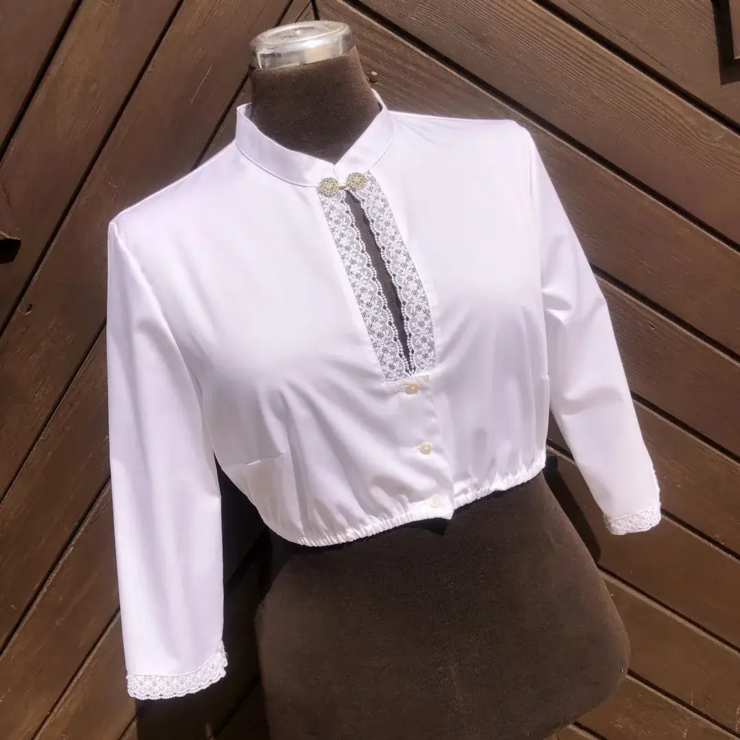 Hochgeschlossene Waldorff Dirndlbluse langarm mit Stehkragen No. 1 – Bild 2 – Chiemgauer Heimatwerk Trachten-Onlineshop Hochgeschlossene Waldorff Dirndlbluse langarm mit Stehkragen No. 1 - Bild 2 - Chiemgauer Heimatwerk Trachten-Onlineshop